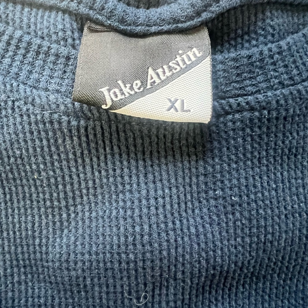 Jake Austin Men's Navy Blue waffle long sleeve shirt, size XL regular.